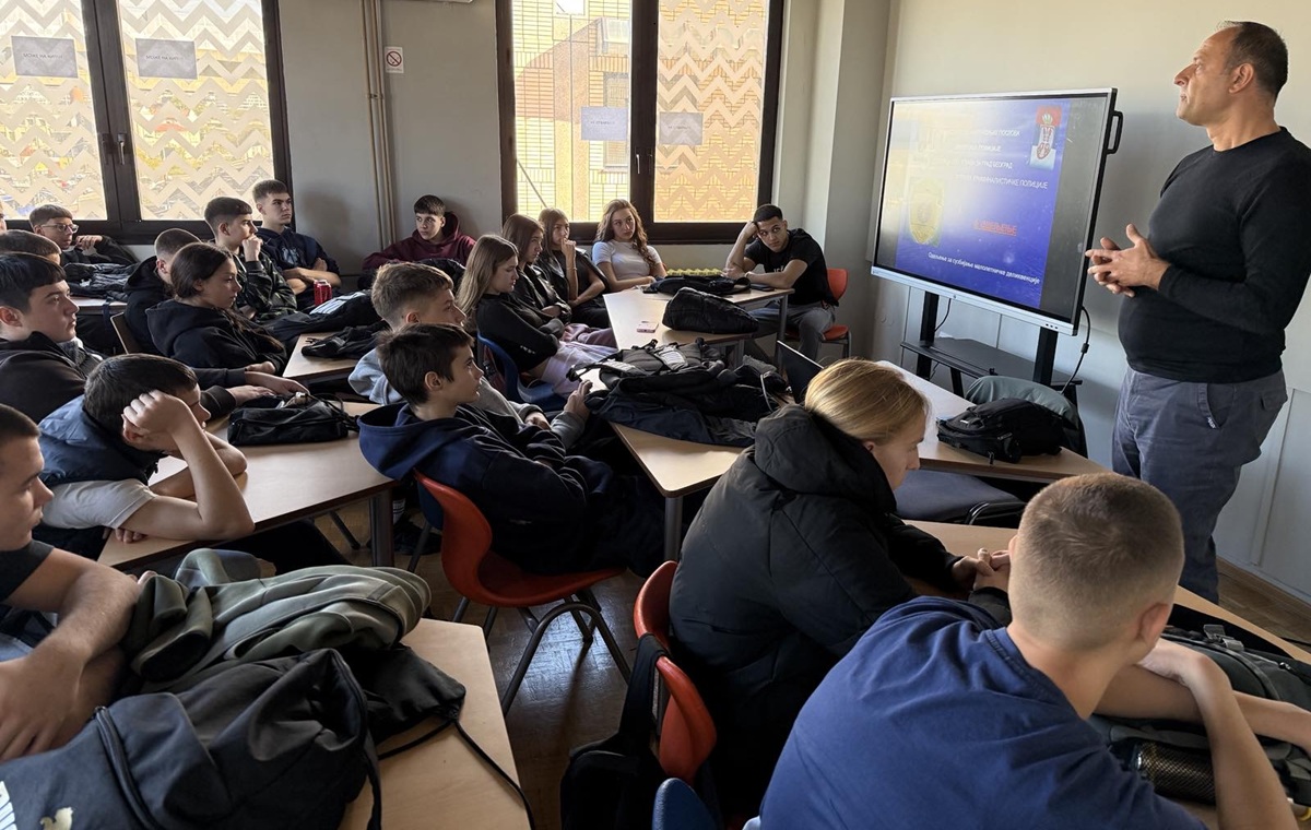 Predavanje o prevenciji maloletničke delinkvencije u Gimnaziji „Prestiž“